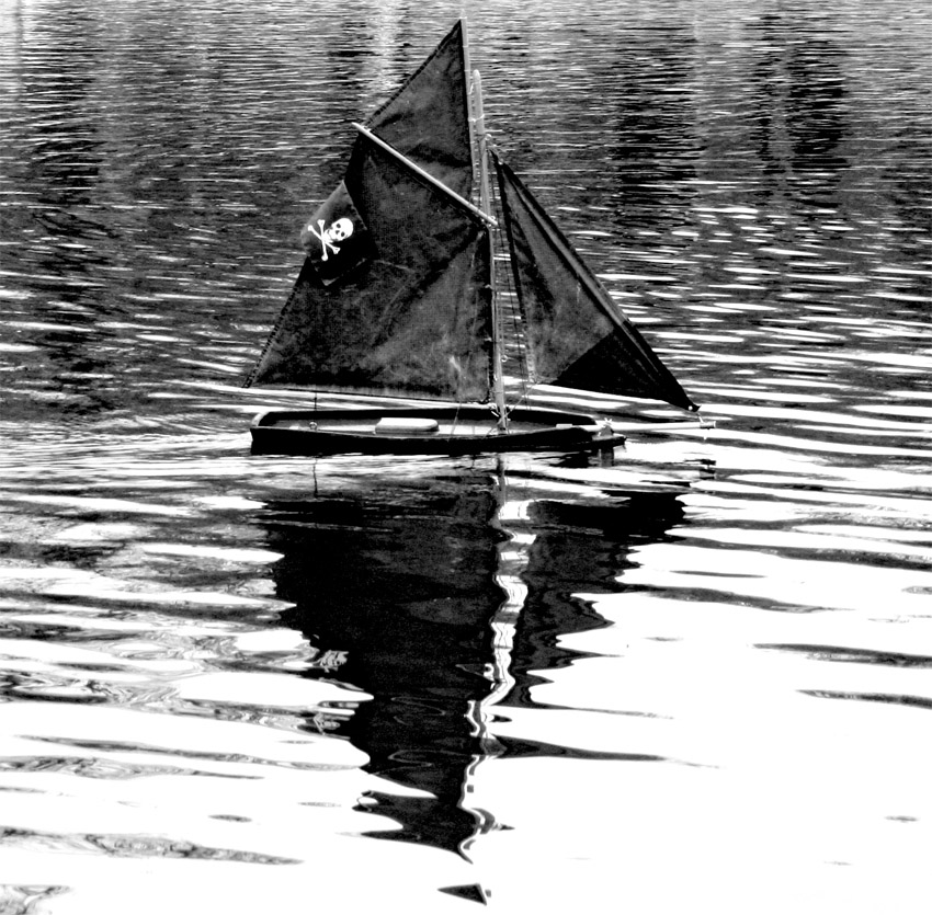 Elodie Pauwels - pirate boat