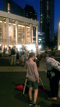 Star_gazing_at_Lincoln_Center
